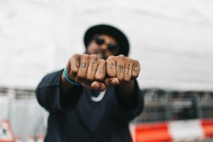 kent-jones-clash-vicky-grout-1